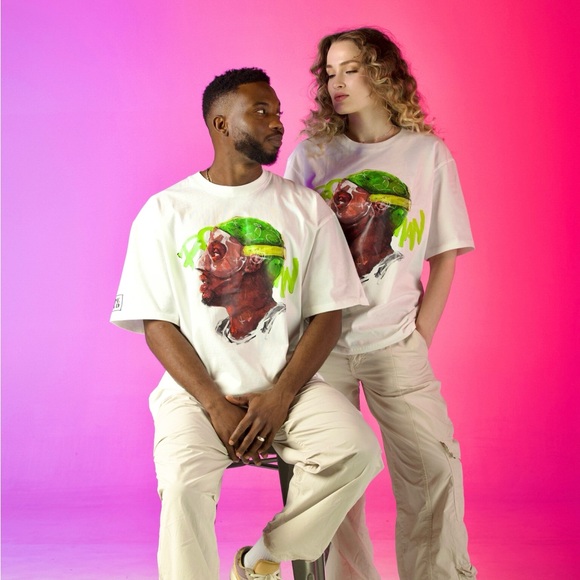 100% heavy cotton , graphic t-shirt. - Picture 2 of 5